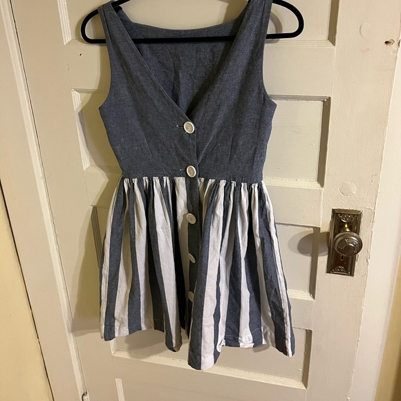 American Apparel Striped Linen Dress - Picture 4 of 6